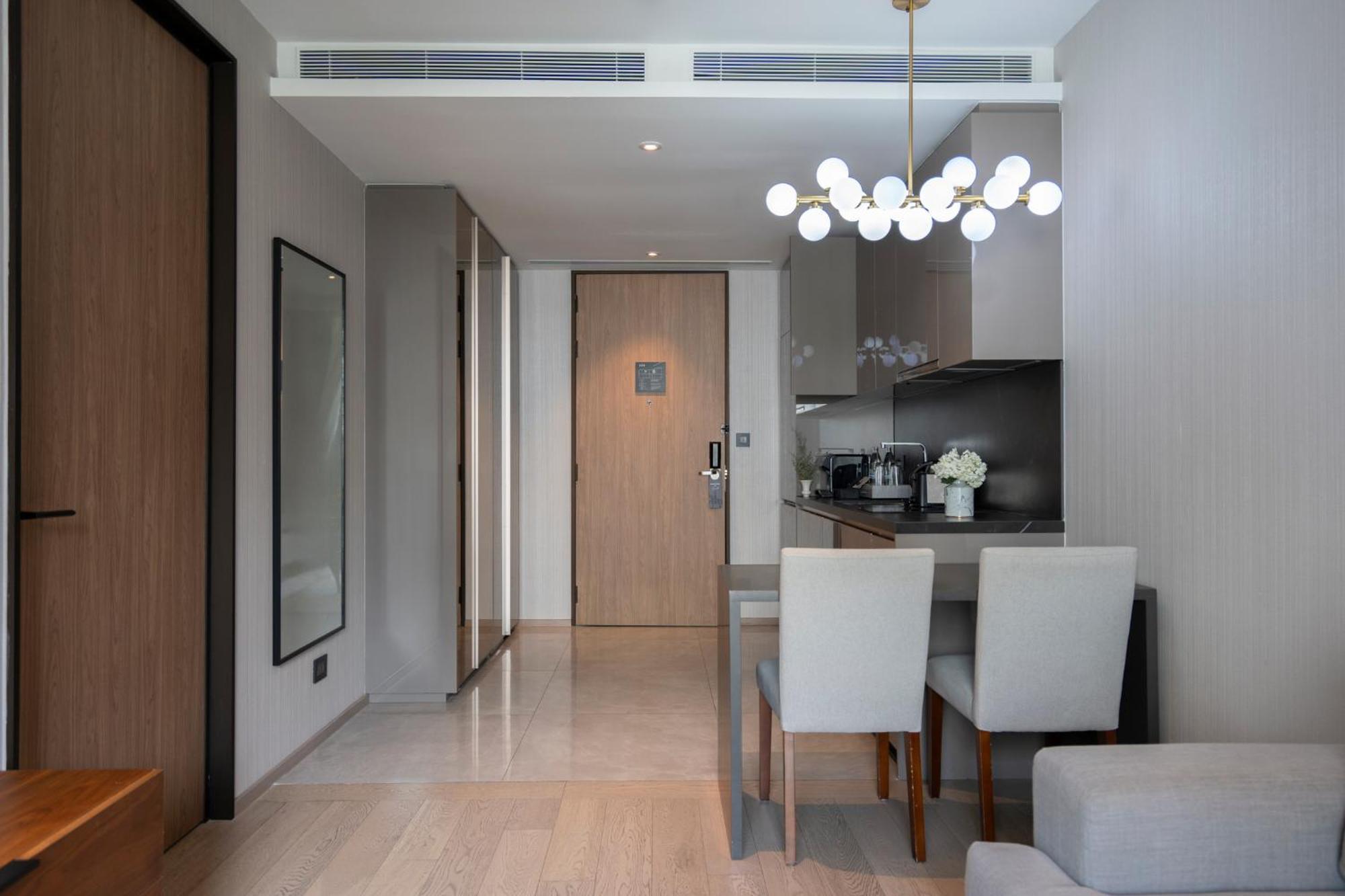 Walton Suites Sukhumvit Bangkok Exterior foto